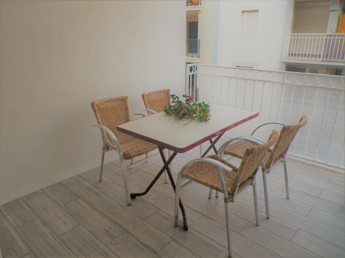 Amarine Joli T3 Centre Ville Terrasse Parking Et Velos セット エクステリア 写真